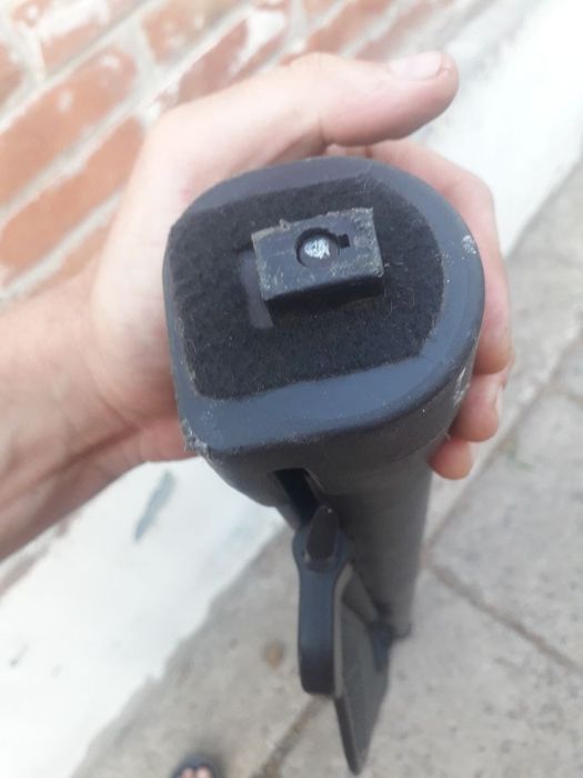 Шторка багажника