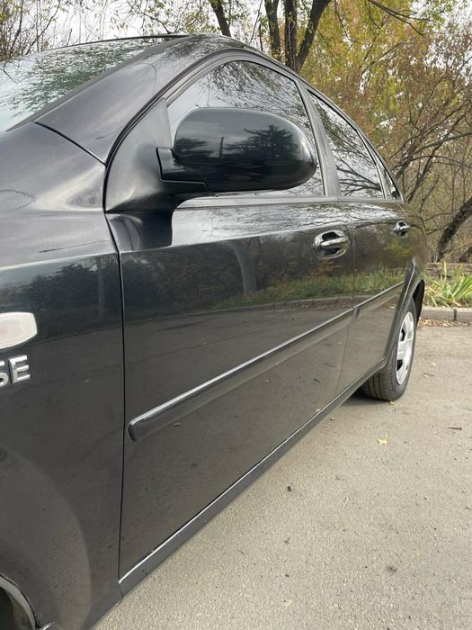 Chevrolet lacetti 2012 рік.в рідній фарбі.