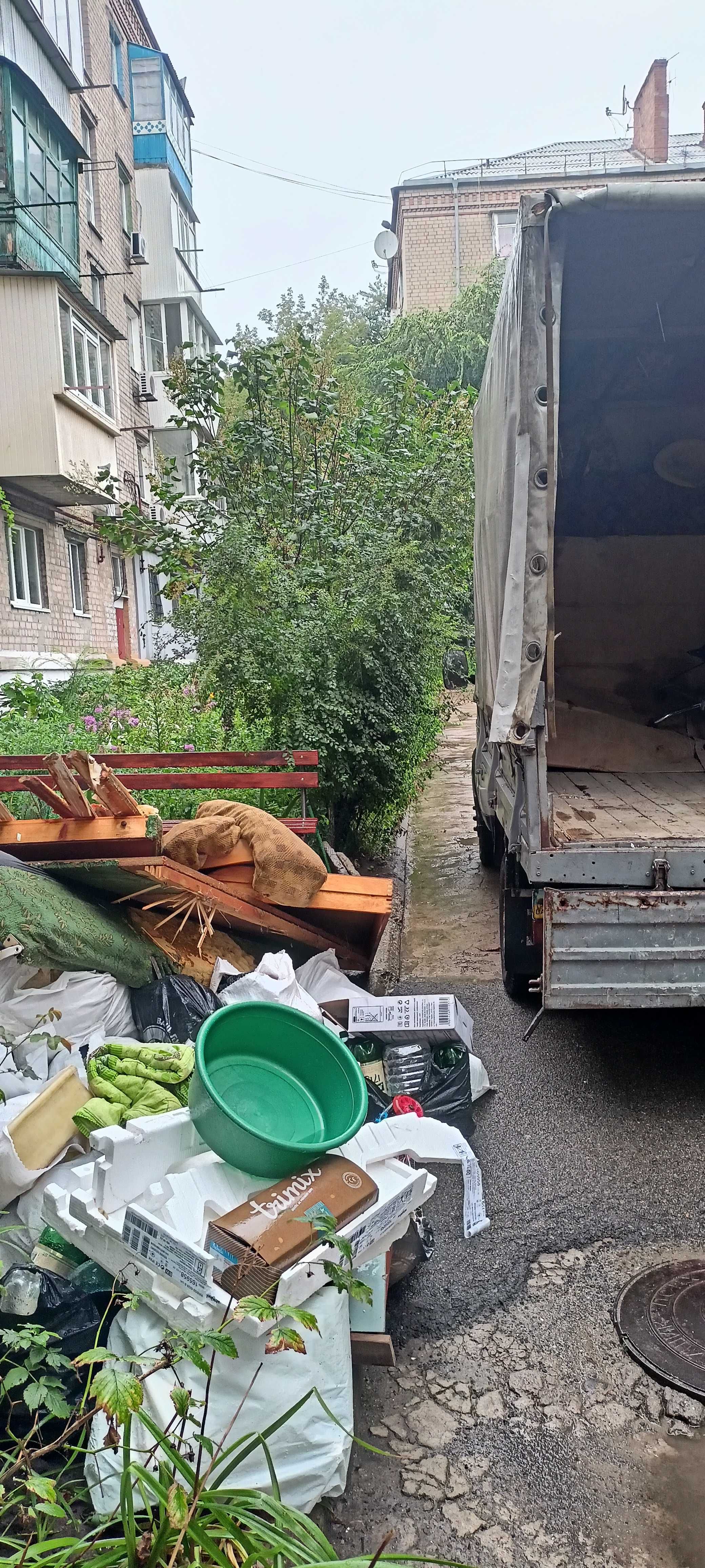 Вивіз сміття, Вивіз старих меблів, мотлоху, Вывоз строительного мусора