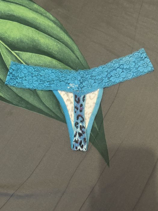 Zestaw 5 Nowych Stringów