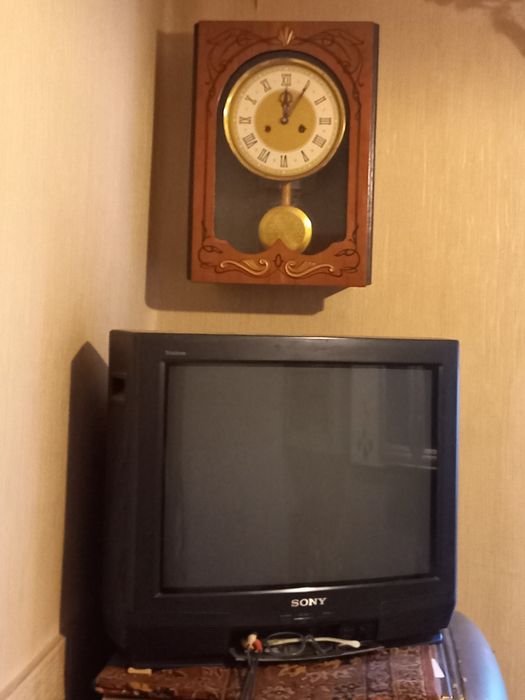 Часы настенные - раритет !