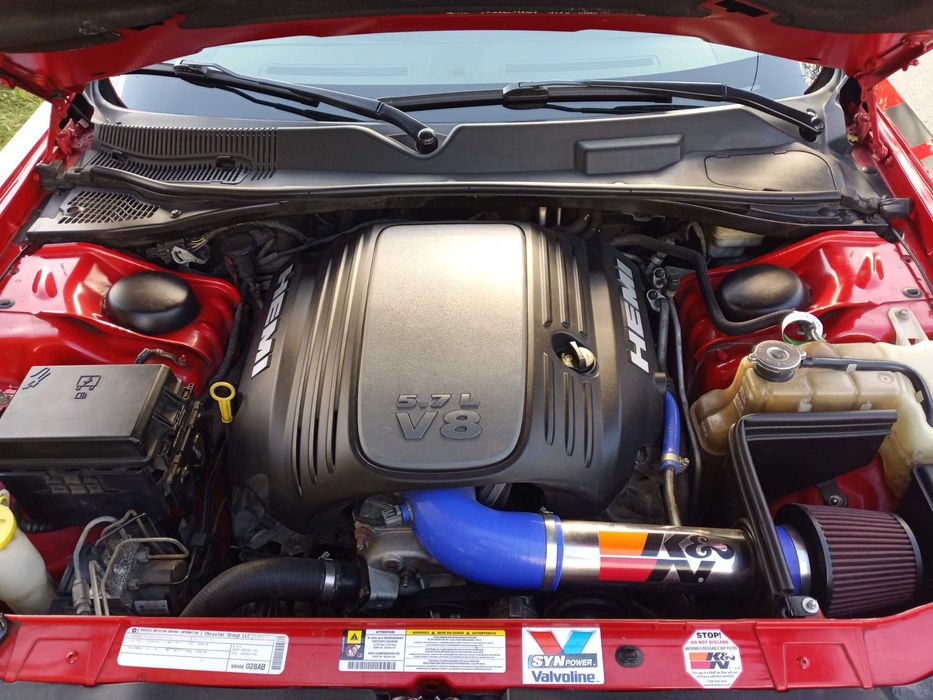 Dodge CHALLENGER R/T 5,7 V8 HEMI manual Zamiana