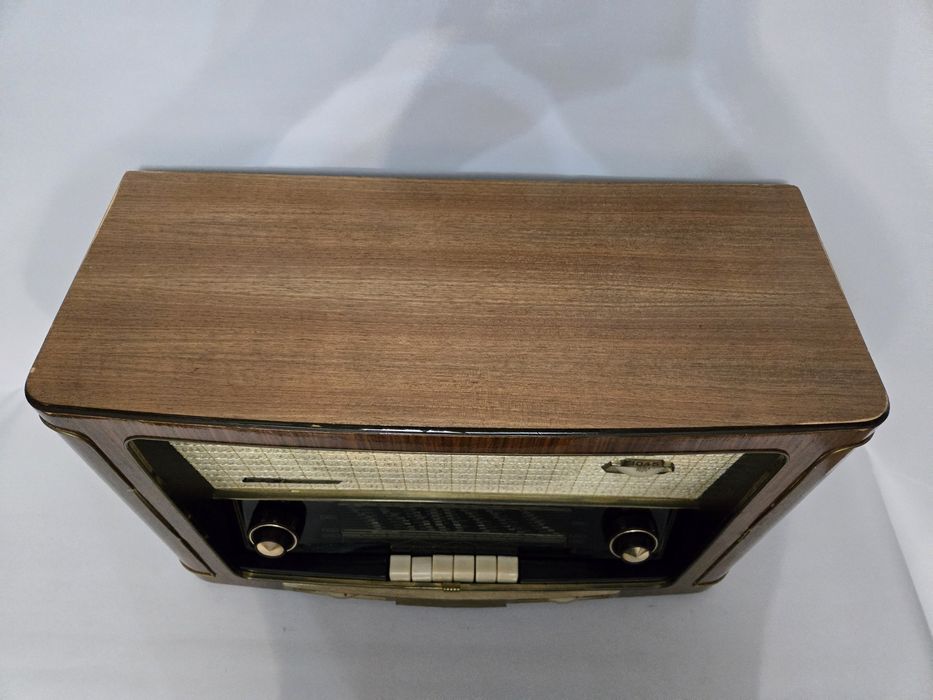 Rádio antigo reparado Grundig