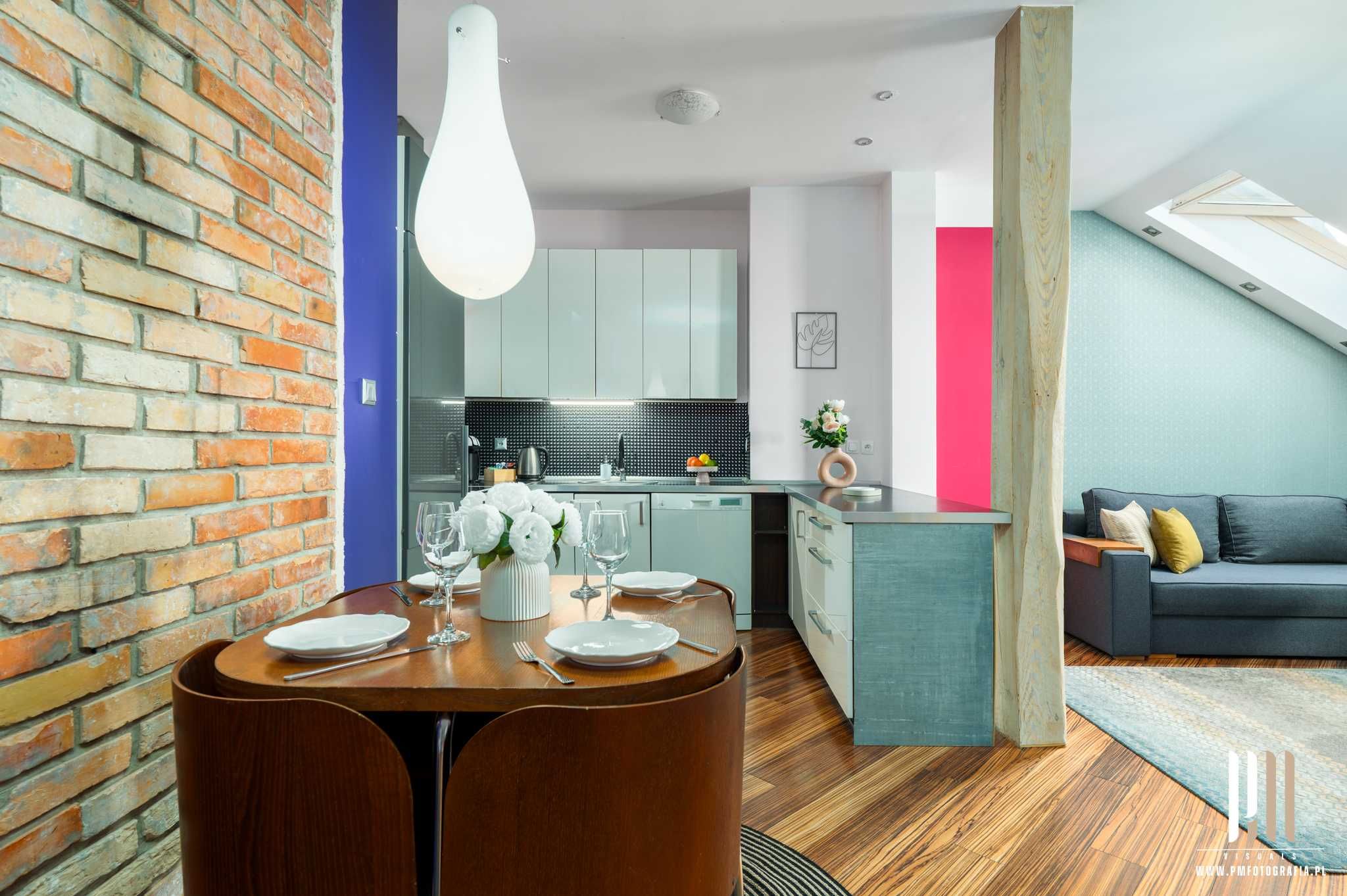 Noclegi apartament Jelenia Góra w samym centrum, garaż, winda