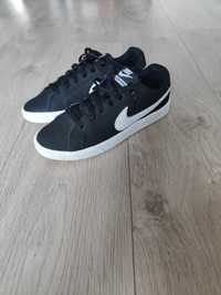 NIKE court royale (38,5)