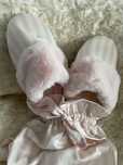 Тапочки Victoria’s Secret signature satin slippers