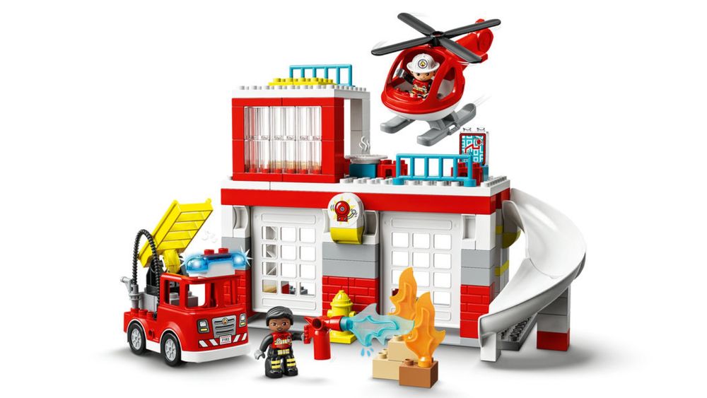 Конструктор LEGO DUPLO Пожежне депо та гелікоптер (10970) лего