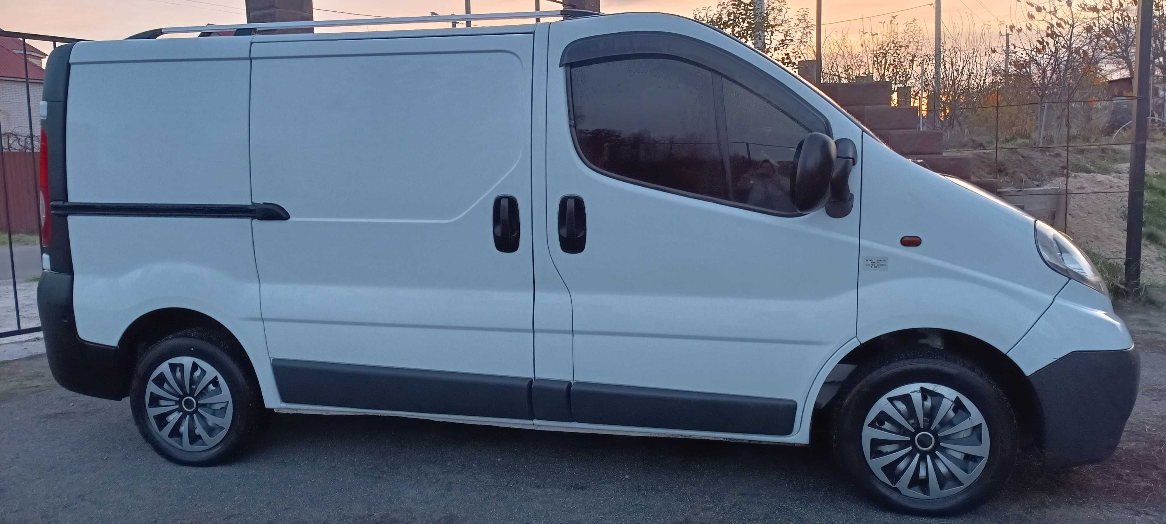 Opel Vivaro Опель Виваро