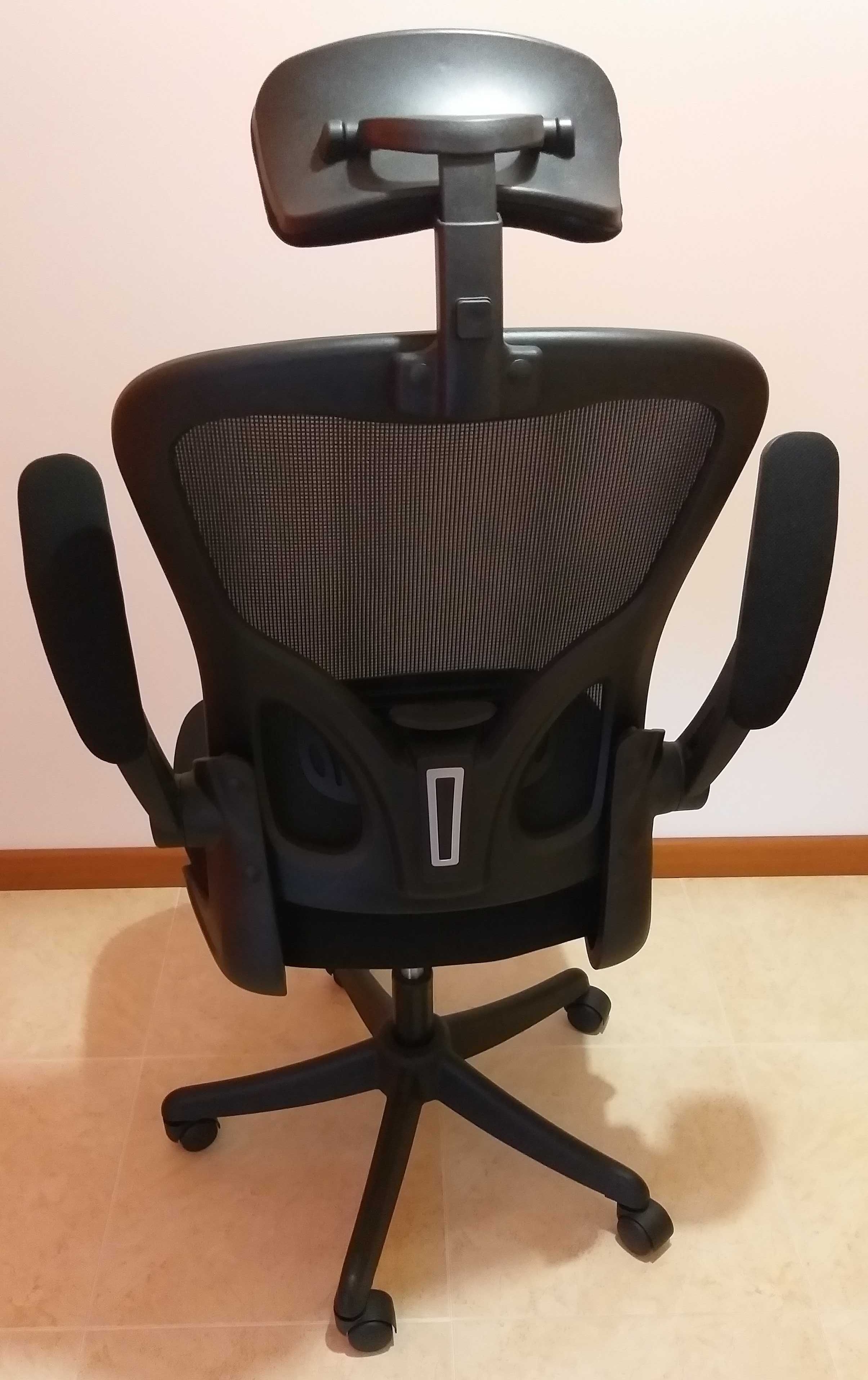 Cadeira de escritório ergonómica como Nova