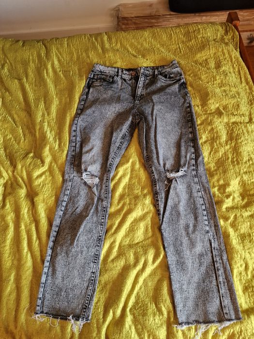 Spodnie jeansowe Stradivarius