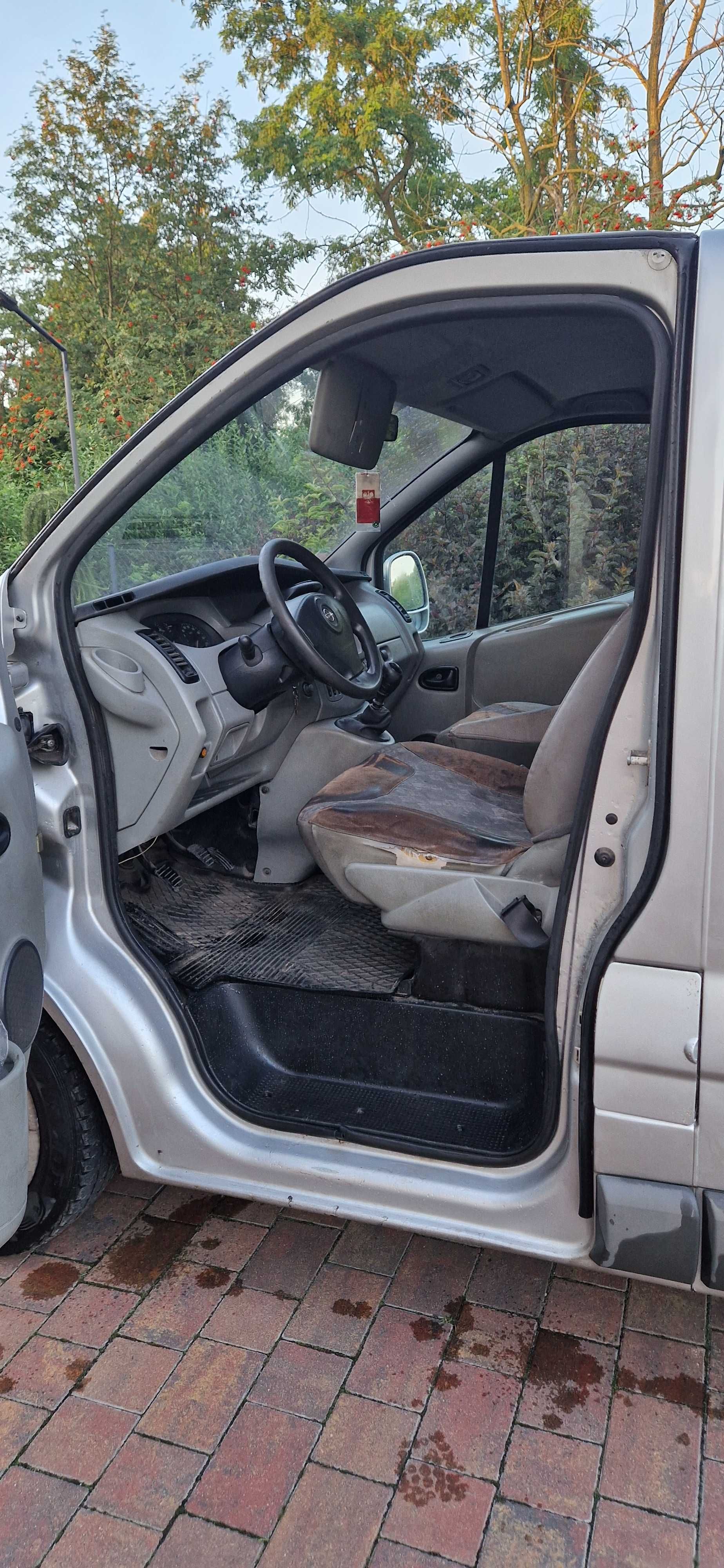 Sprzedam Opel VIVARO LONG 1.9 tdi