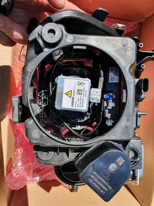 Nowa Lampa Prawa Przód XENON Mercedes ML W164 A164 FL Lift Kompletna E