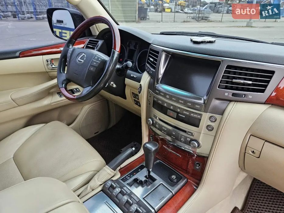 Продам Лексус LX570  2008 ГАЗ