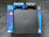 Playstation 4 PRO com 3 jogos e dois comandos