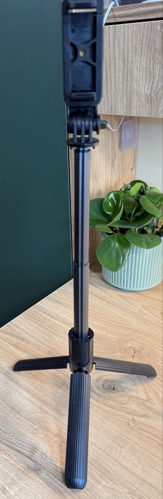 Statyw do telefonu 3 w 1 statyw, kijek i pilot Bluetooth