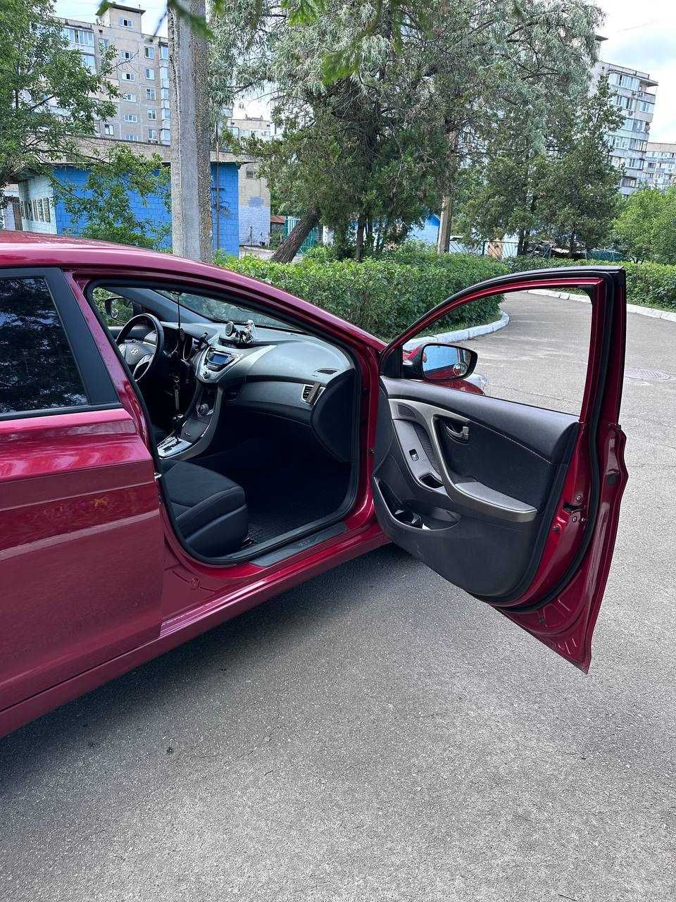 Hyundai Elantra 2011