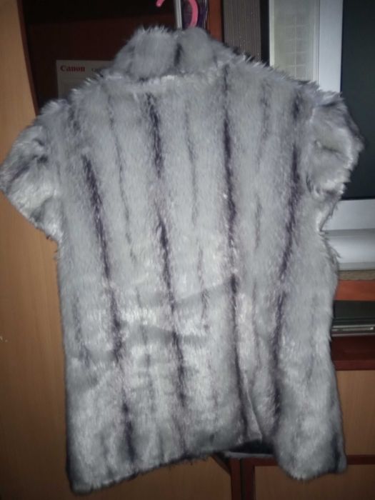 Жилетка женская меховая