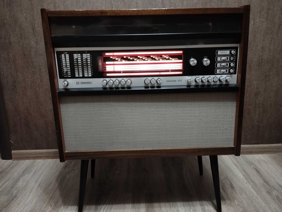 Радіола "Melodija - 102 A" Мелодия