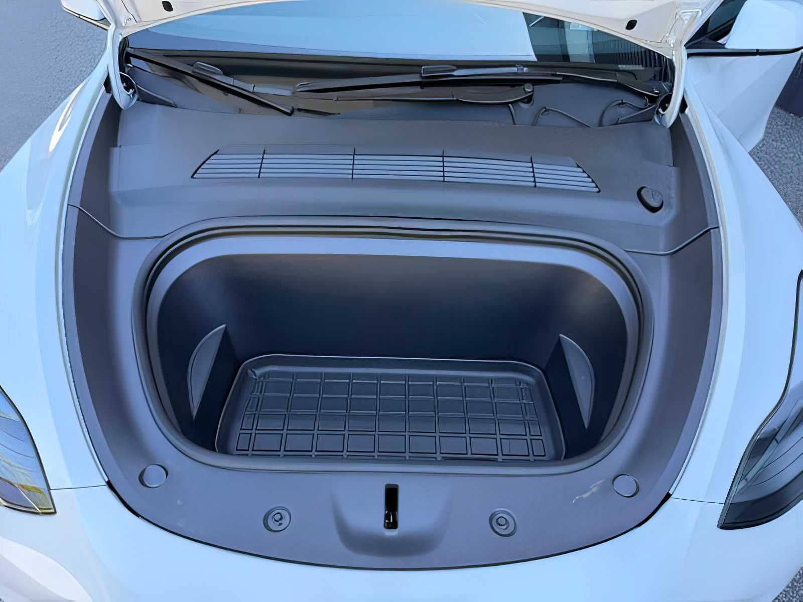 2024 Tesla Model Y Performance