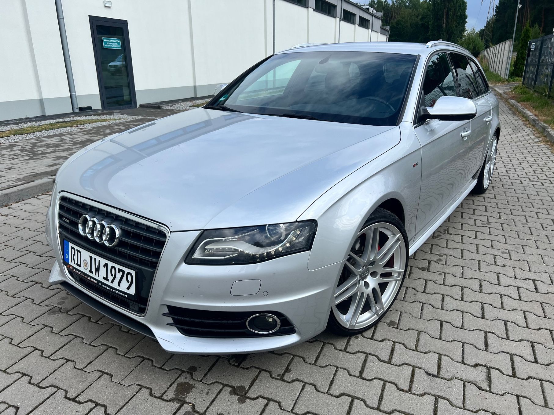 Audi A4 B8 S-Line 2.0 TFSI 211KM Quatrro Ledy Navi Alcantara Audi Drive Select