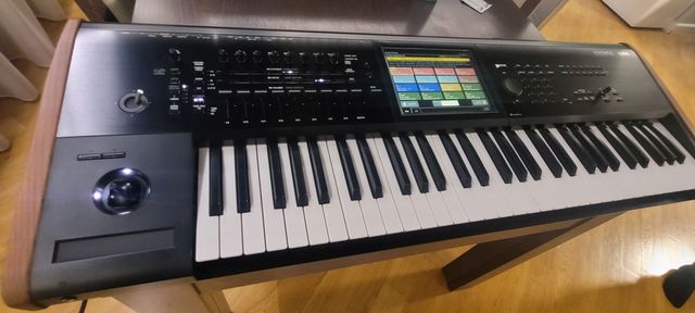 Korg Kronos 2 61 + case Romanowicz