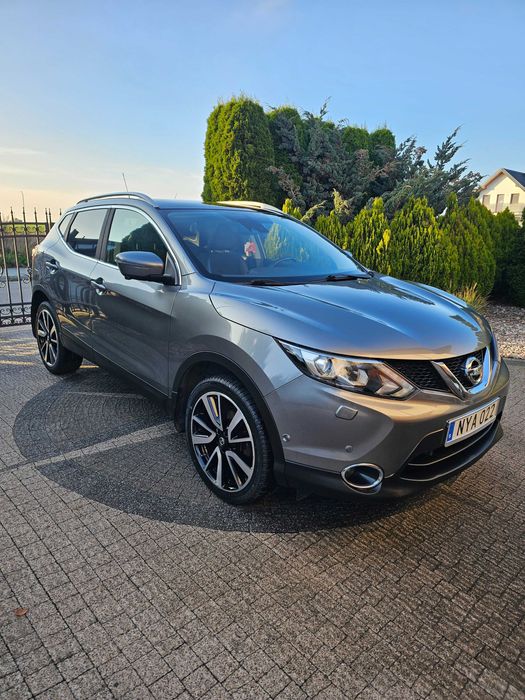 Nissan Qashqai TEKNA 1,2 benzyna 2015rok Navi, kamera 360 Bezwypadkowy