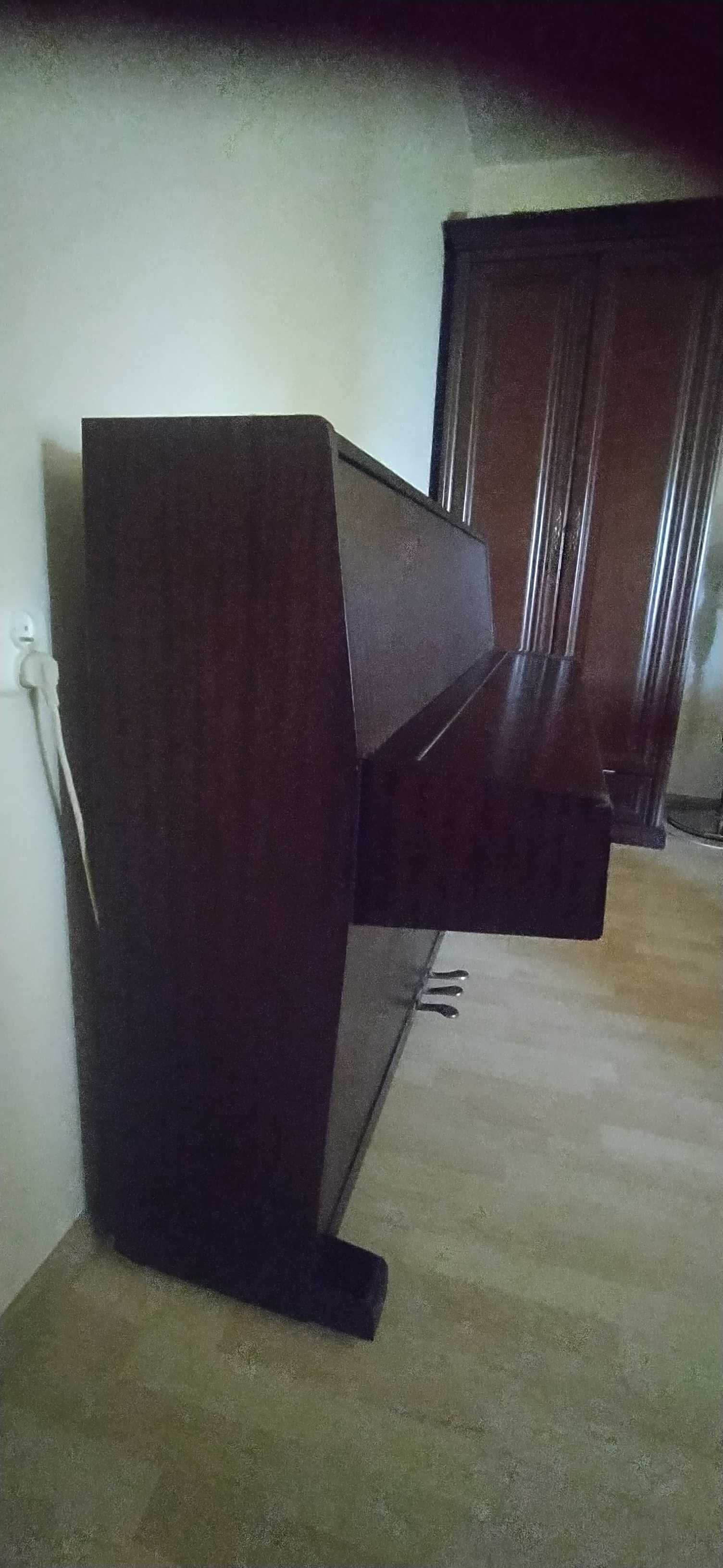 sprzedam pianino Legnica