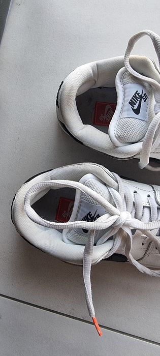 Buty aiddaski białe