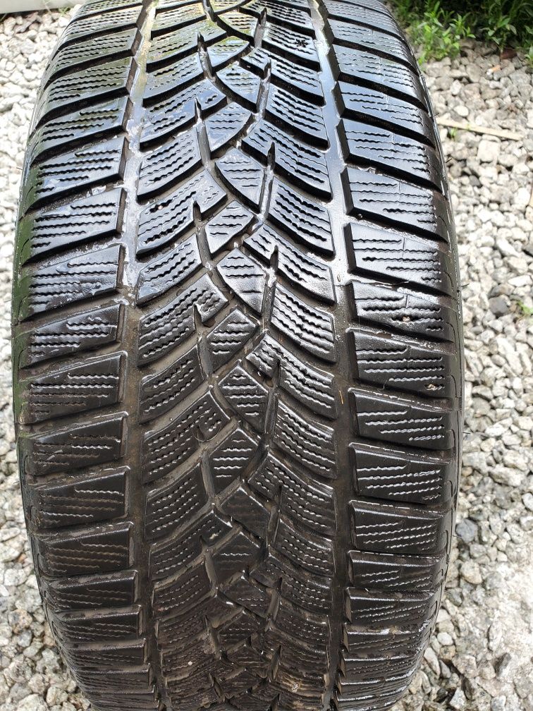 Резина  235/45/18 R18 Goodyear 4шт