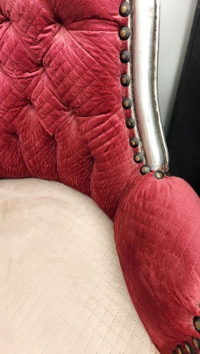 Cadeirão/Poltrona forrada em veludo