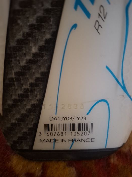 Продаю лыжи почти за даром обе пары в комплекте