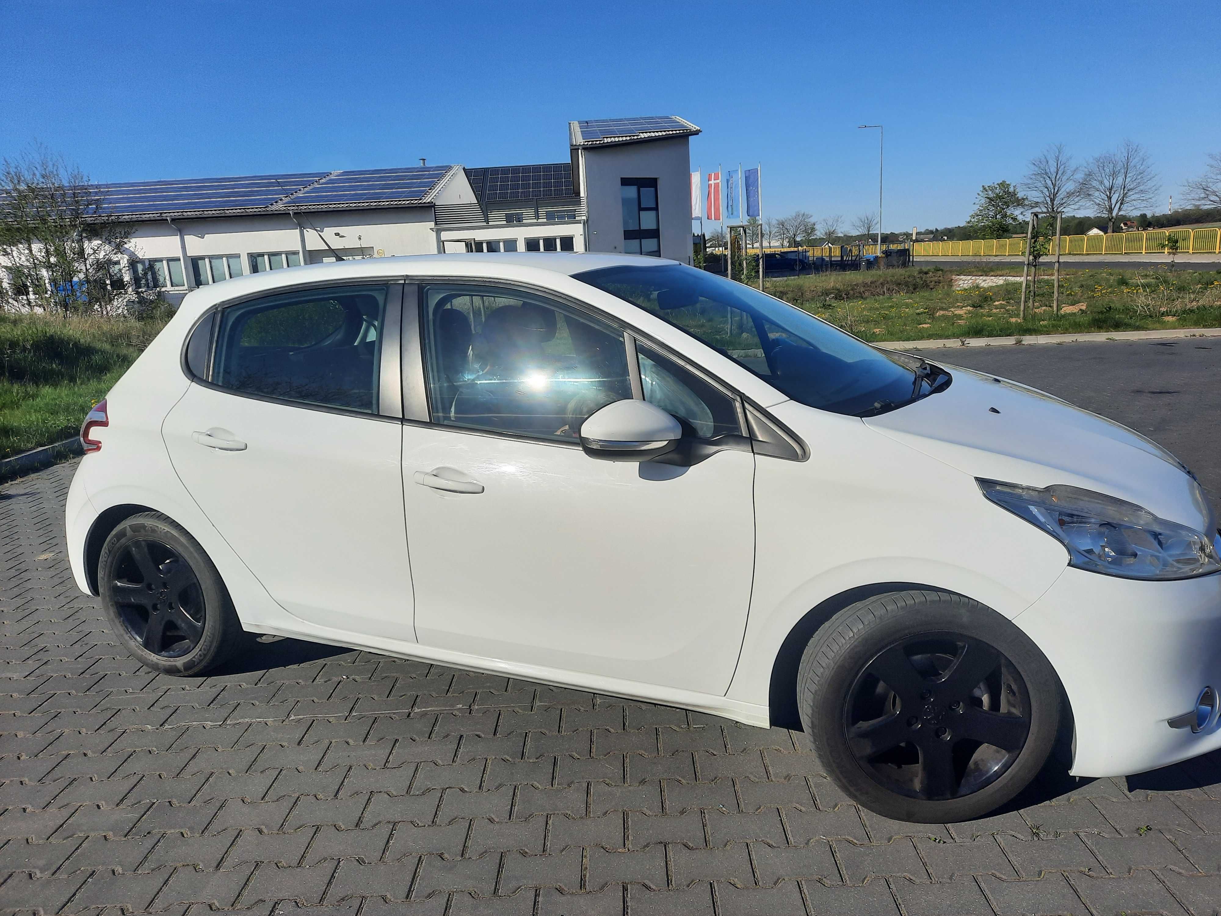 Peugeot 208 1.2 Active Pack*Klima*Tempomat*Benzynka*Serwis Olejowy !