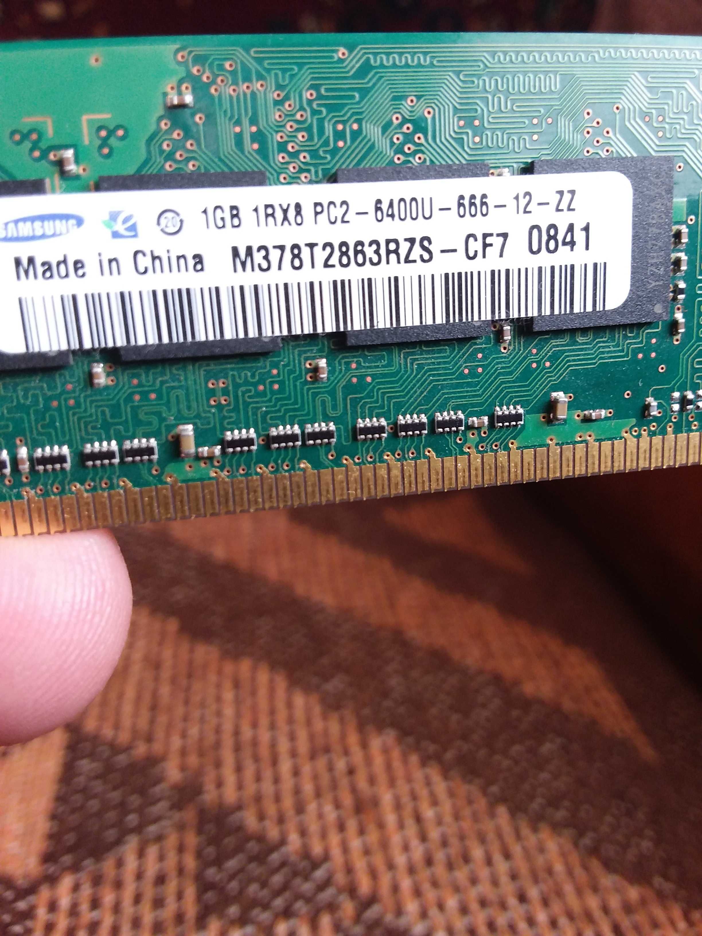 Плата оперативной памяти на 1 GB, DDR2