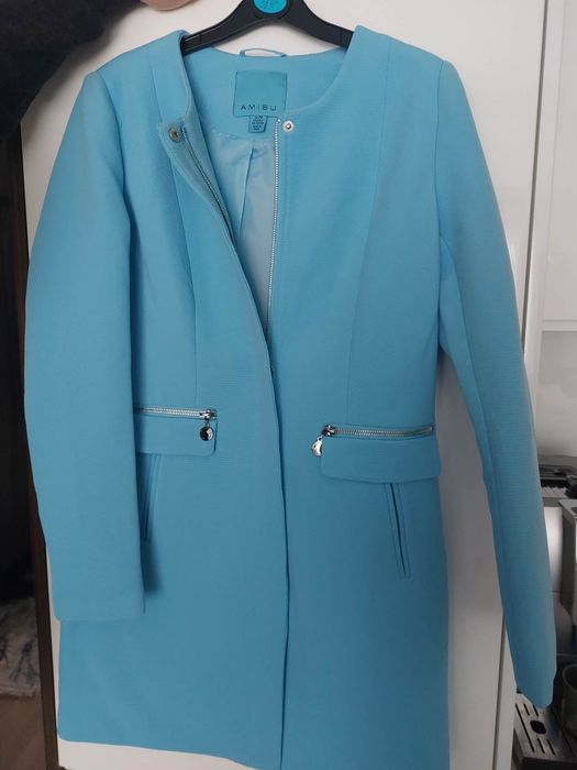 Płaszcz niebieski AMISU 36