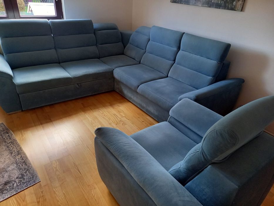 Duży narożnik z fotelem