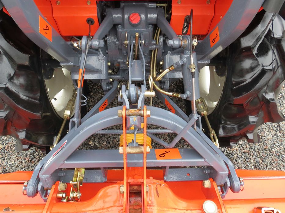 Трактор мінітрактор японський yanmar kubota