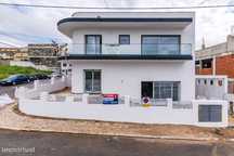 Moradia T4+1 Odivelas | Nova | Garagem