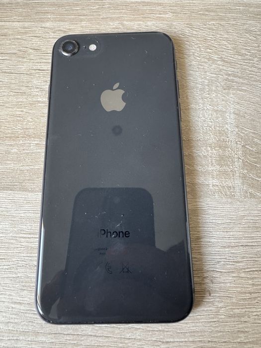 Iphone 8 stan idealny 64g