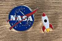Pin znaczek przypinka badge NASA rakieta zestaw