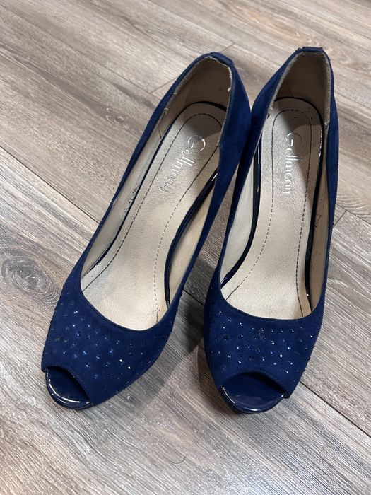 Платье вечернее