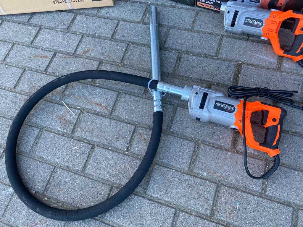 Wibrator do betonu Elektryczny Wąż 2m Buława 30mm 1300W Zestaw