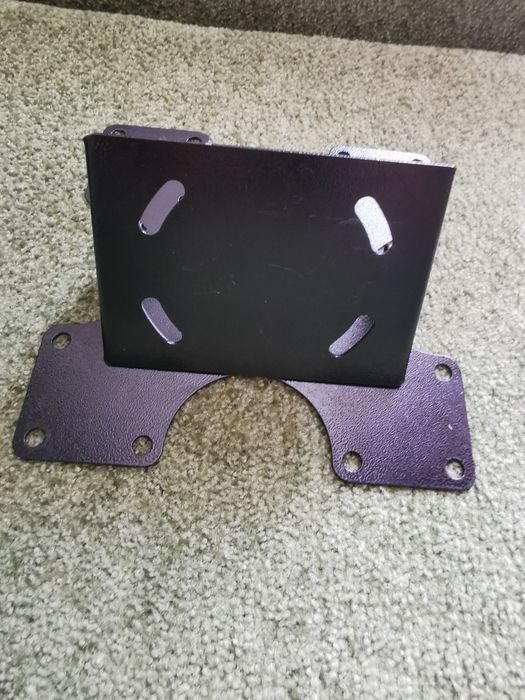 Кріплення для телевізора на стіну