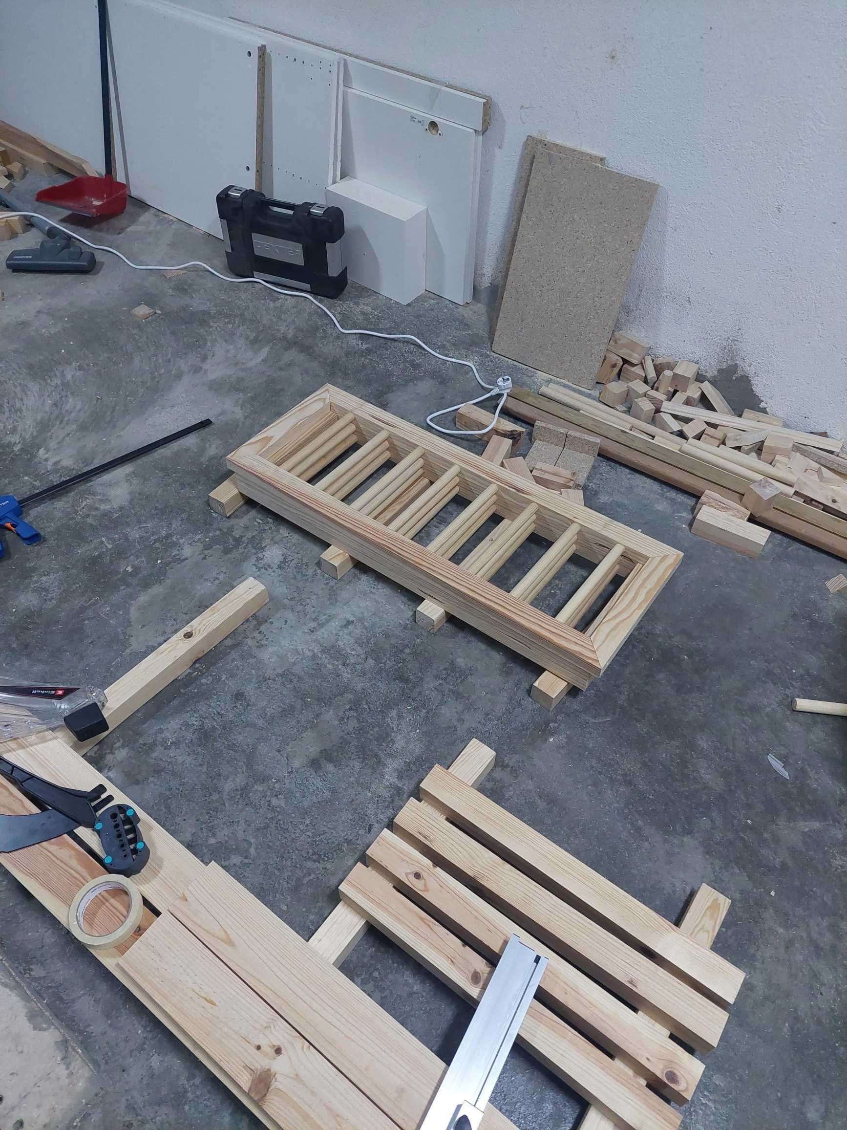 Cama Montessoriana de Pinho Maciço – Sob medida