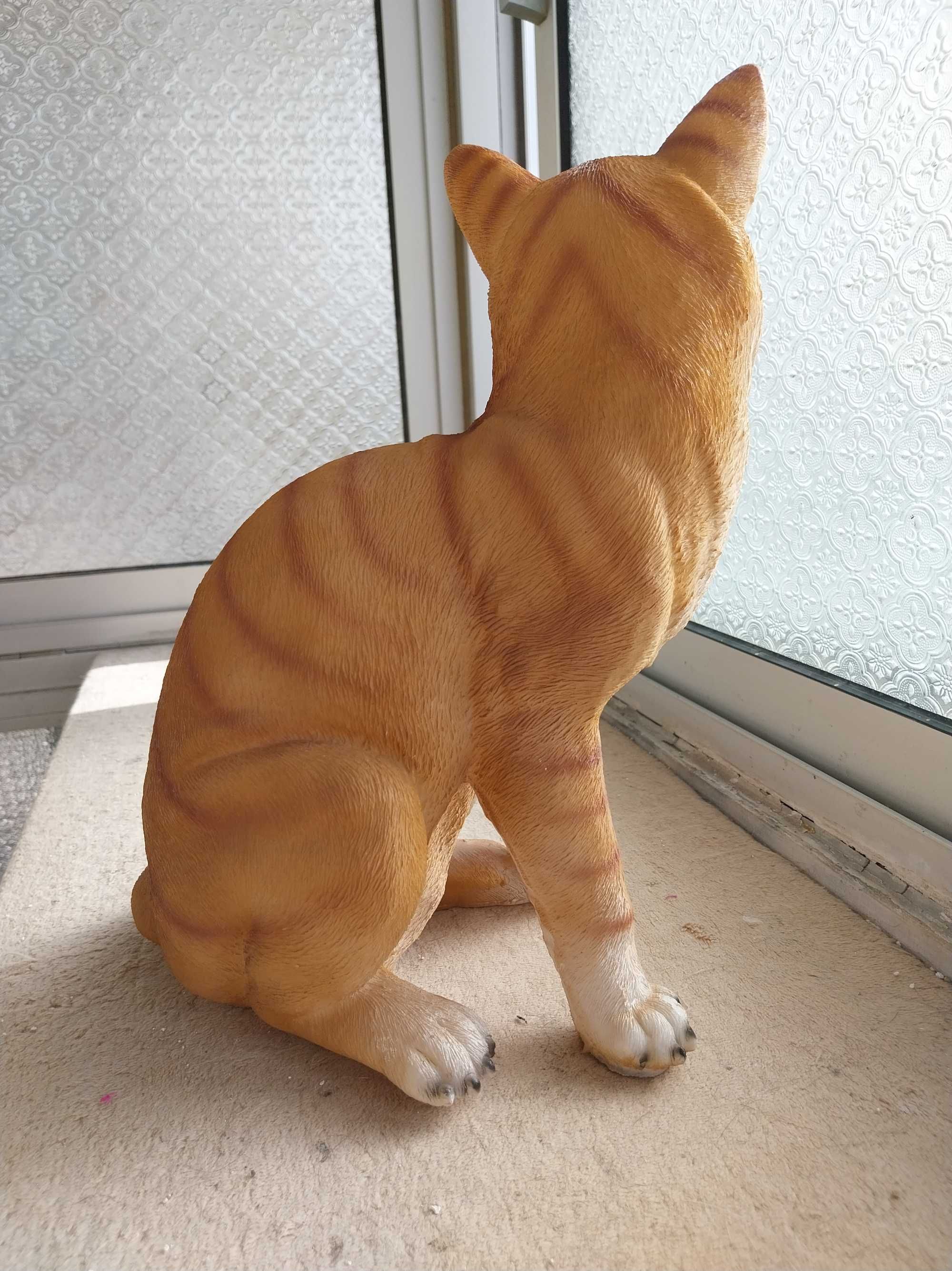 Estátuas/estatuetas gatos cinzento e amarelo