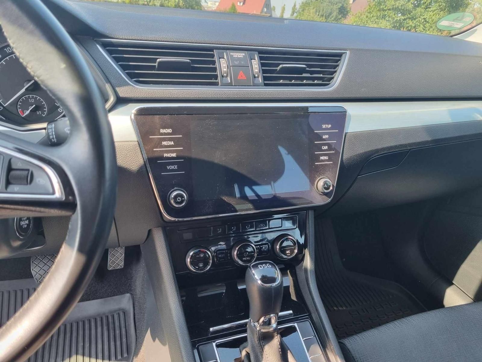 Wynajem Skoda SuperB 2.0tdi Automat