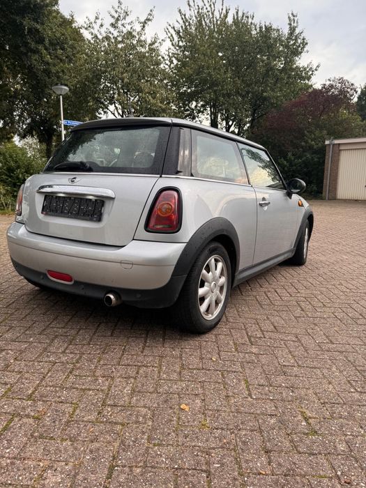 Mini Cooper 1.4 benzyna 2009 spalanie 5L/100km