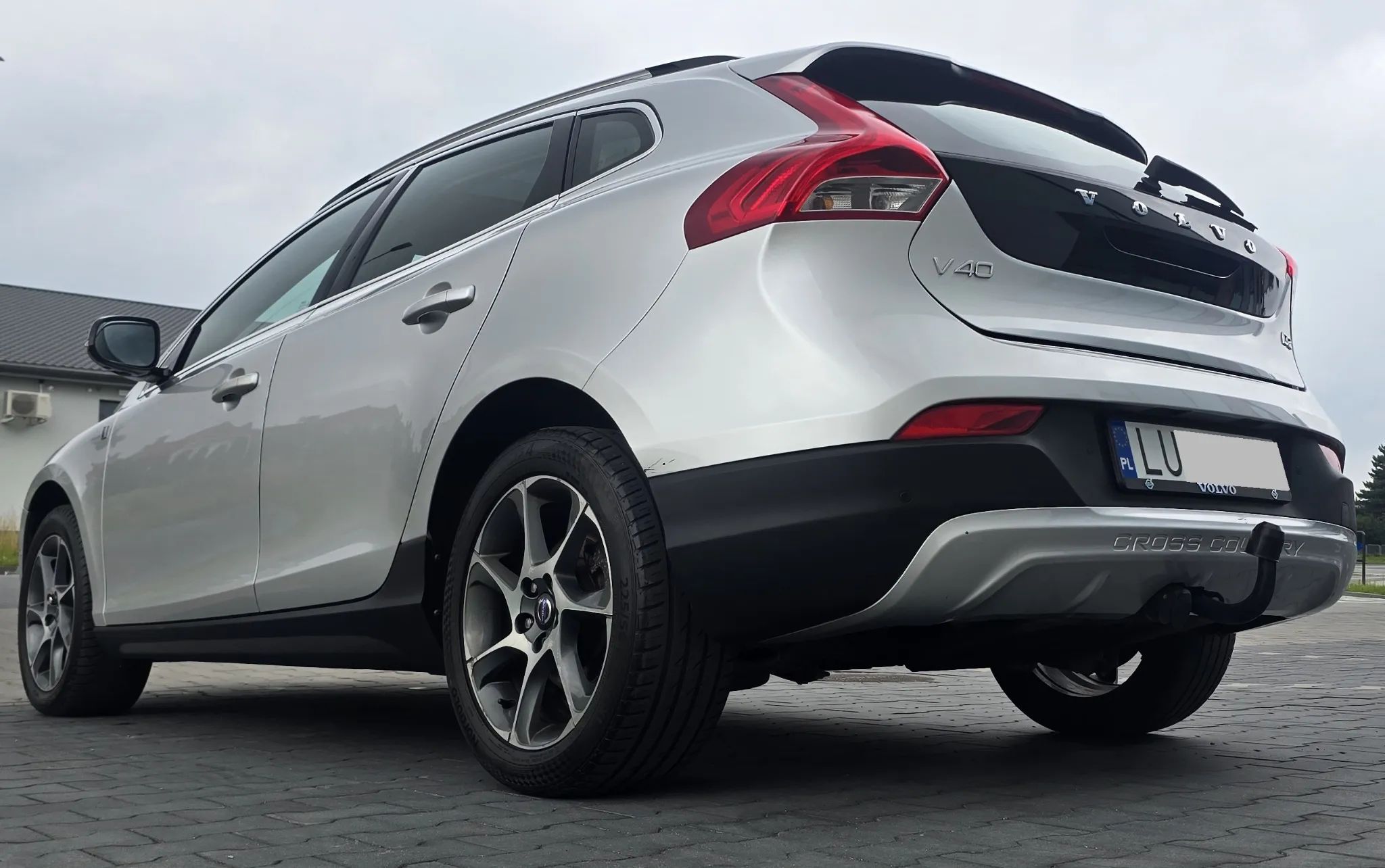 Volvo V40 Cross Country CROSS COUNTRY + Ocean Race, D2, Panorama, Skora, hak i inne