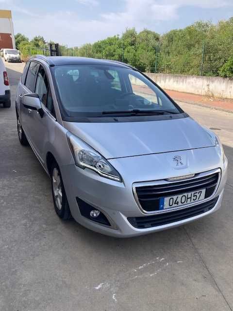 Peugeot 5008 de 7 lugares