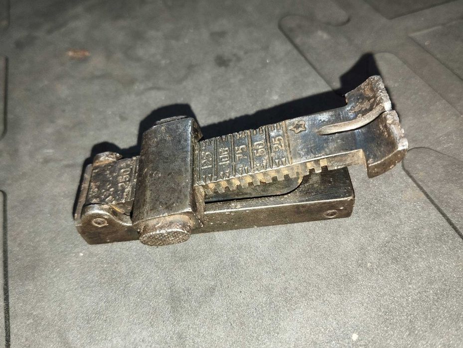 Прицельная планка с постелью и пружиной