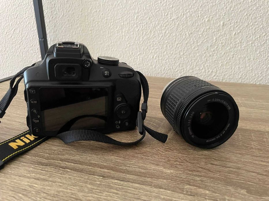 Nikon D3300 + Lente 18-55mm